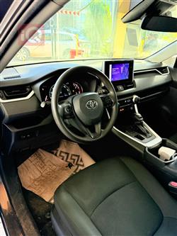 تۆیۆتا ڕاڤ 4